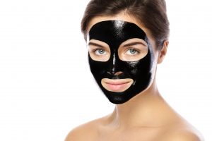 Nailine Active Charcoal Mask - Application 1